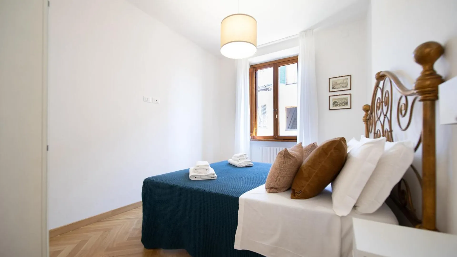 Singer House In Center Town Apartment Lucca 0*,