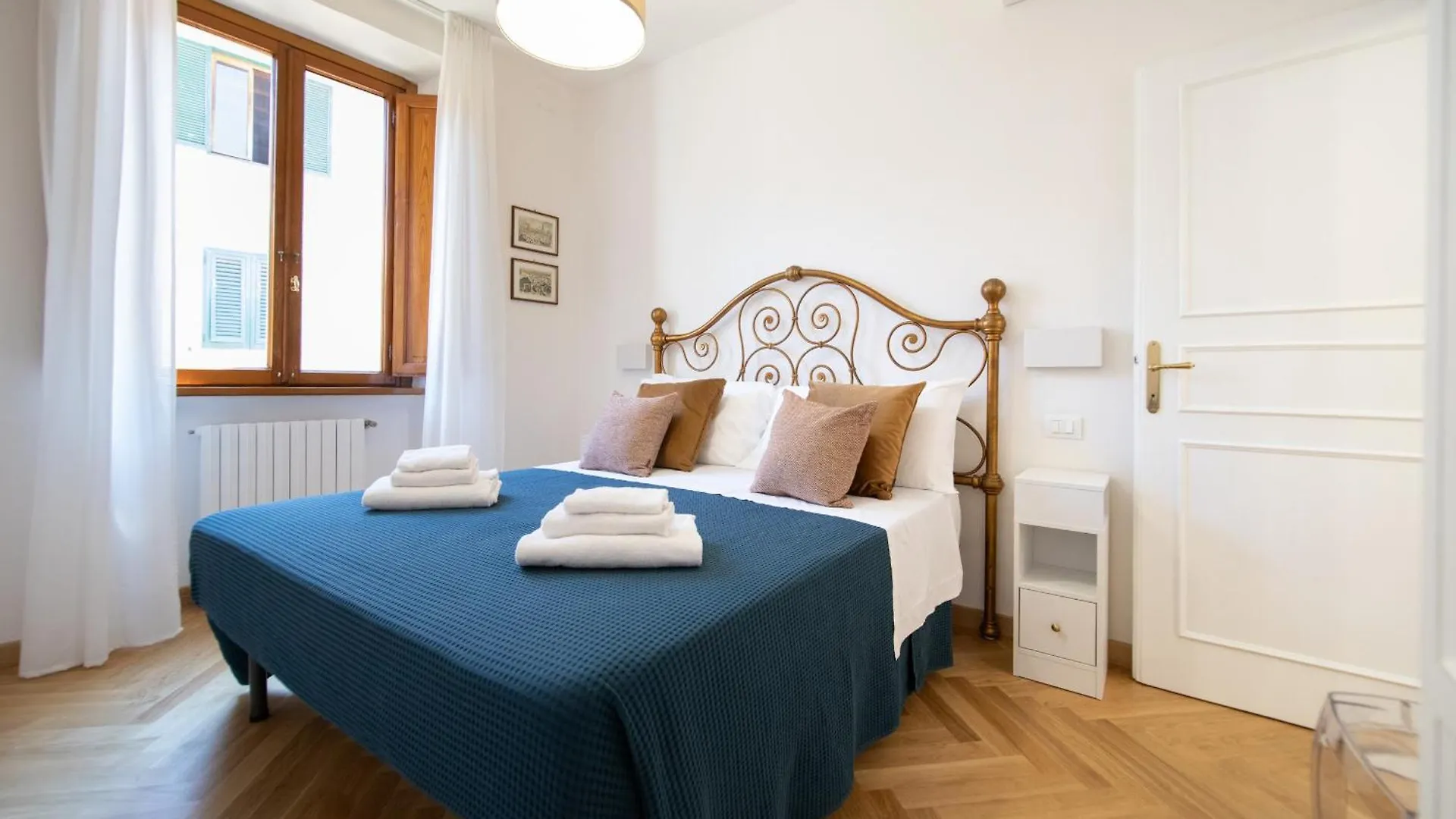 Singer House In Center Town Apartment Lucca Italy
